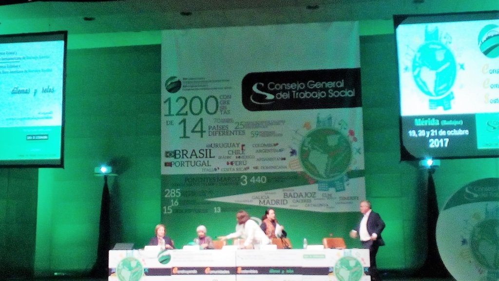 Participación en el XIII Congreso Estatal y I Congreso Iberoamericano de Trabajo Social